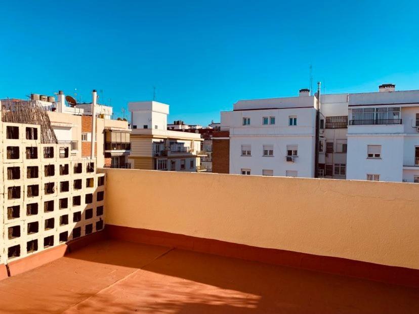 Lovely Triana Flat With Roof Terrace Севиля Екстериор снимка